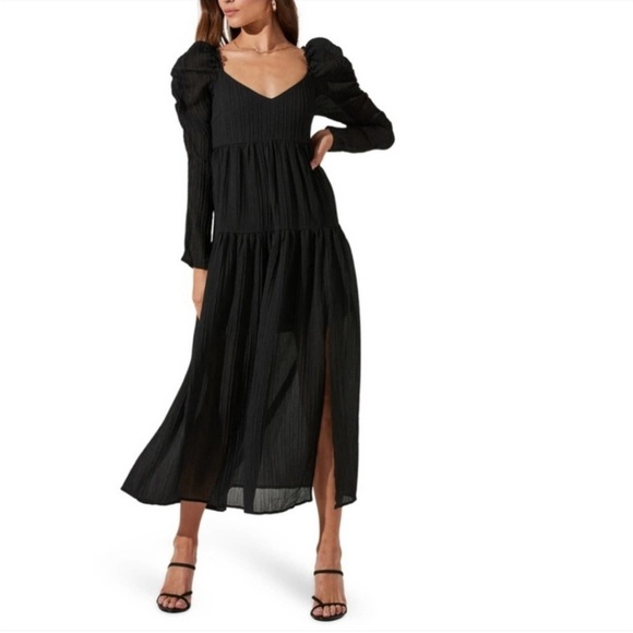 Astr Dresses & Skirts - NWT ASTR Nordstrom Puff Shoulder Ruched Long Sleeve Black Maxi Dress Size M